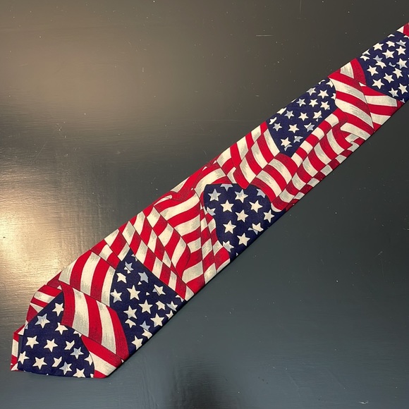 Americana Windsor Patriotic Tie Red White Blue American Flag Necktie - Picture 9 of 10